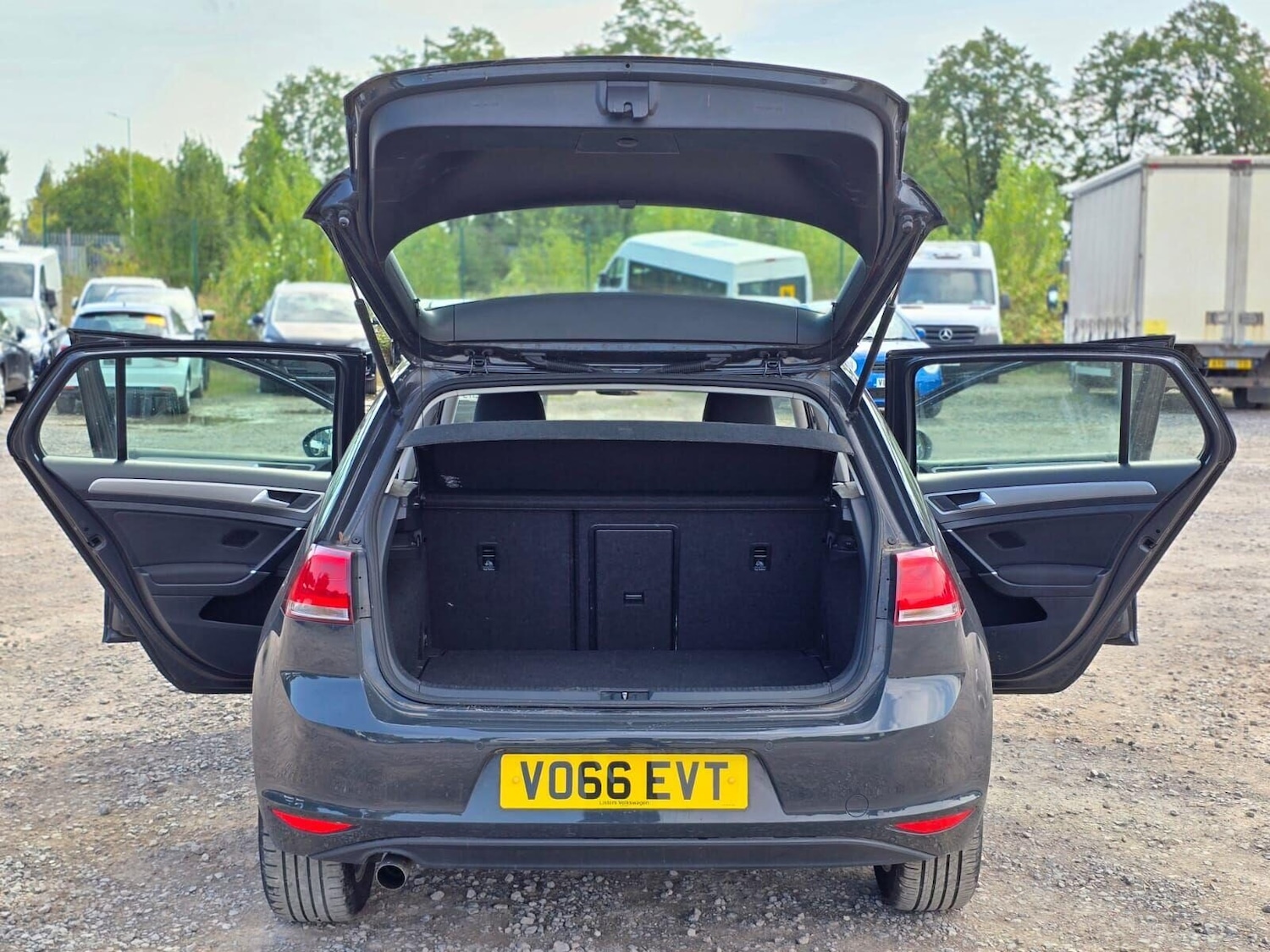 Used Volkswagen Golf 2016 for sale - 75685836: Photo 33