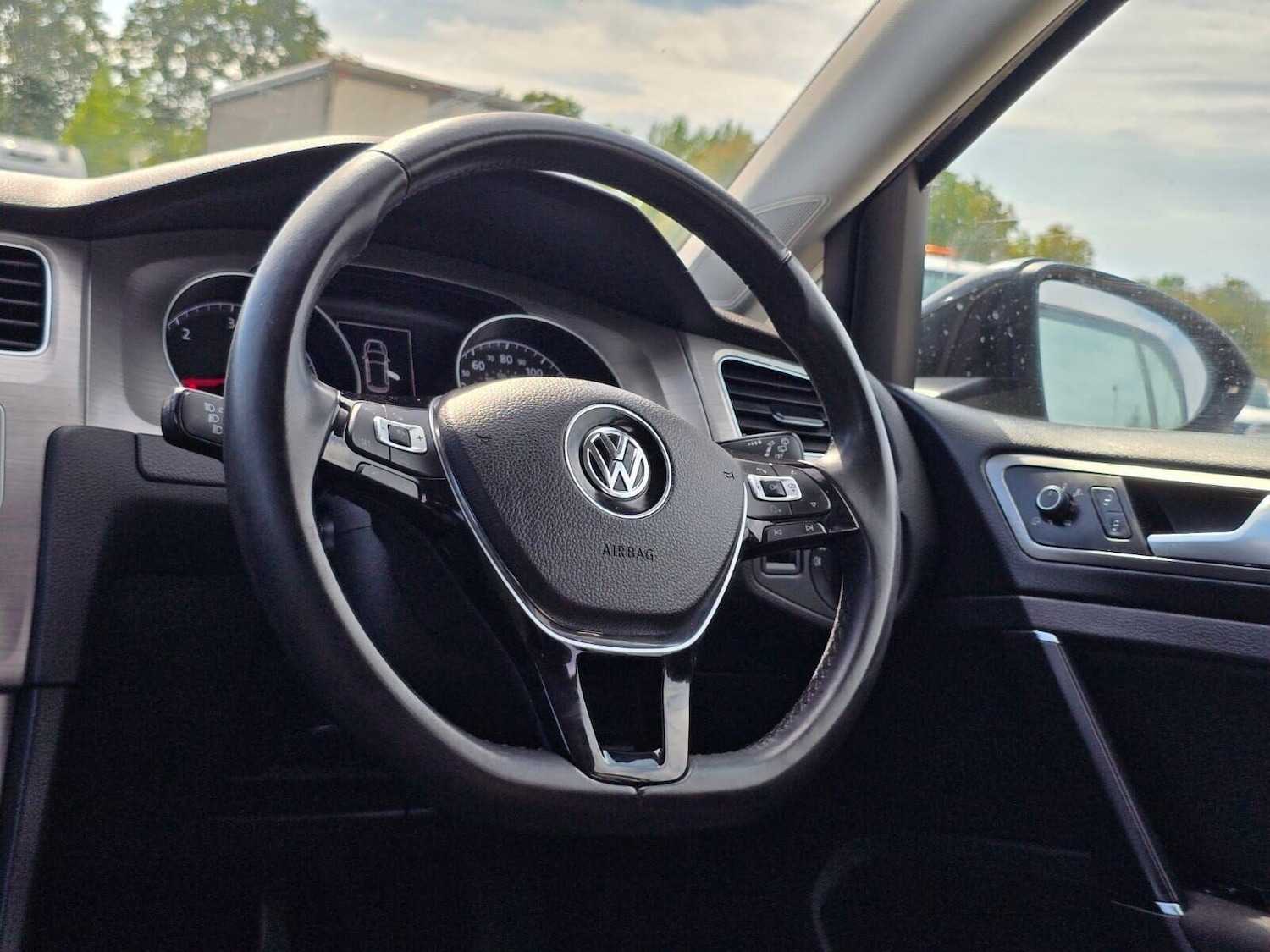 Used Volkswagen Golf 2016 for sale - 75685836: Photo 36