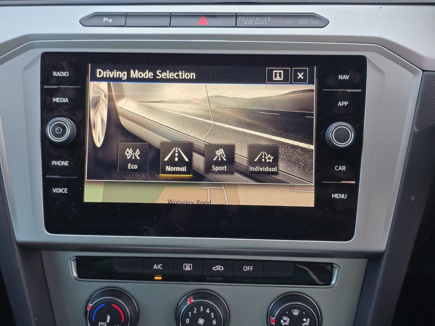 Used Volkswagen Passat 2017 for sale - 77138711: Photo 34