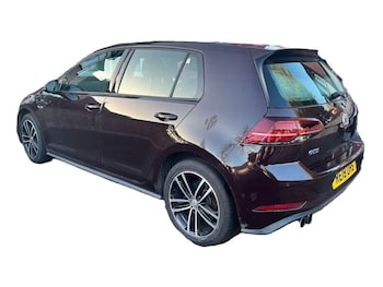 Used Volkswagen Golf 2018 for sale - 78353049: Photo