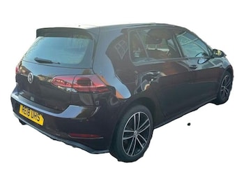 Used Volkswagen Golf 2018 for sale - 78353049: Photo