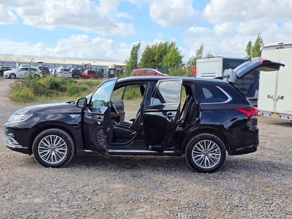 Used Mitsubishi Outlander 2018 for sale - 75583157: Photo 11