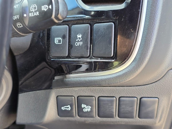 Used Mitsubishi Outlander 2018 for sale - 75583157: Photo 28