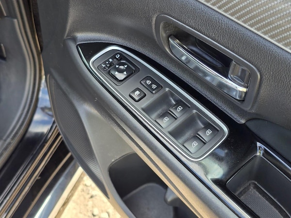Used Mitsubishi Outlander 2018 for sale - 75583157: Photo 30