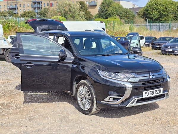 Used Mitsubishi Outlander 2018 for sale - 75583157: Photo 5