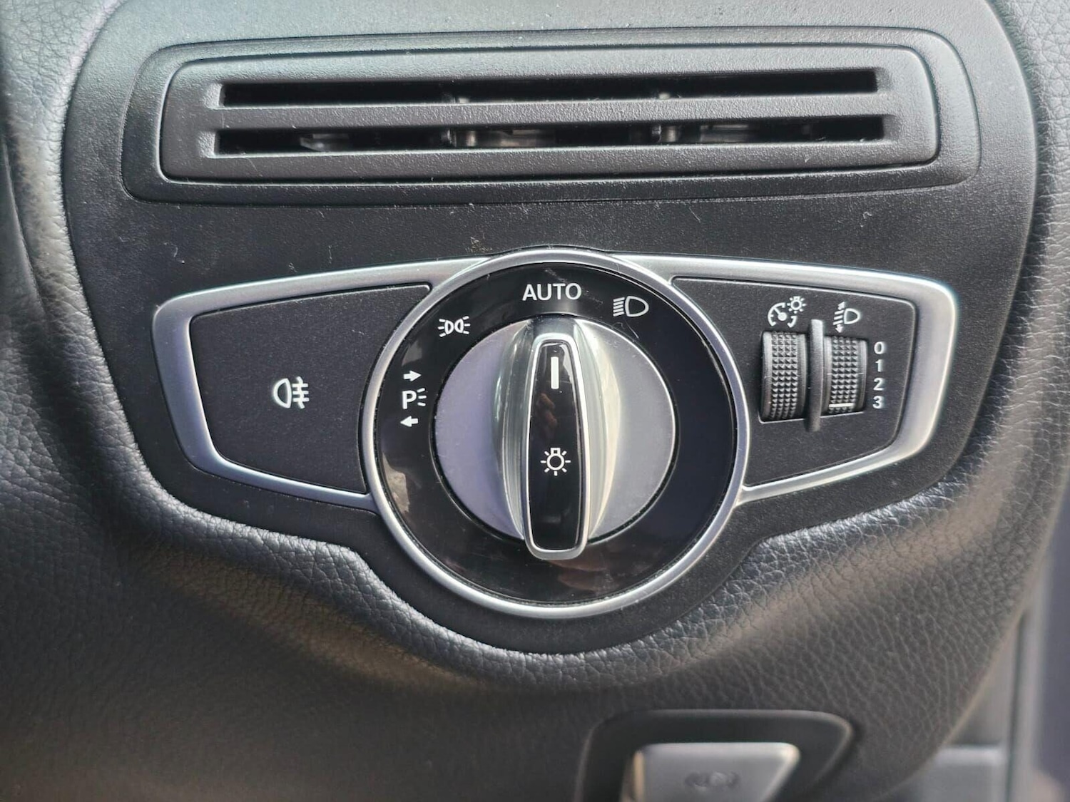 Used Mercedes-Benz C Class 2016 for sale - 76324064: Photo 31