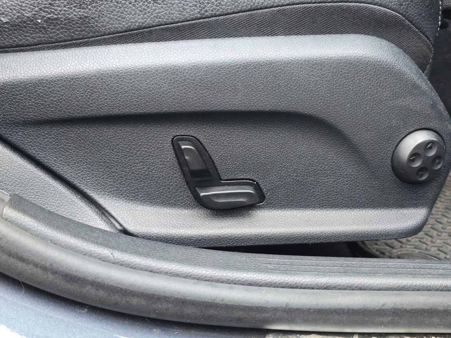 Used Mercedes-Benz C Class 2016 for sale - 76324064: Photo 32