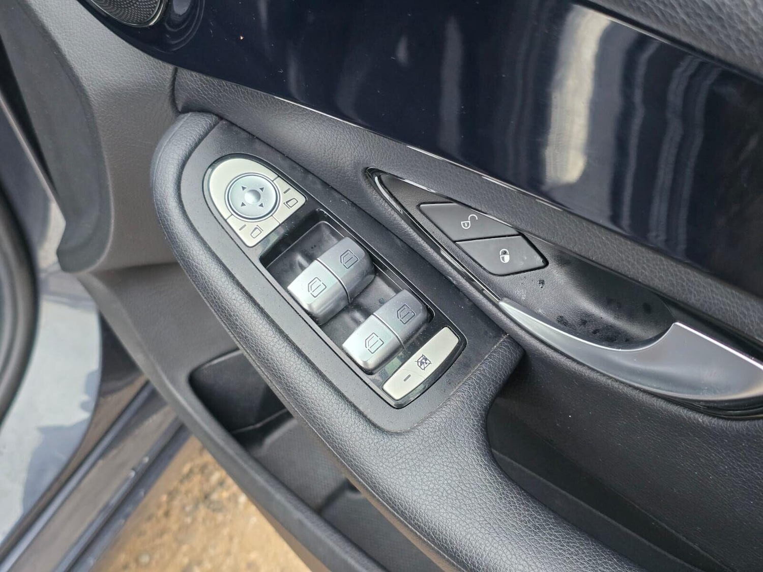 Used Mercedes-Benz C Class 2016 for sale - 76324064: Photo 33