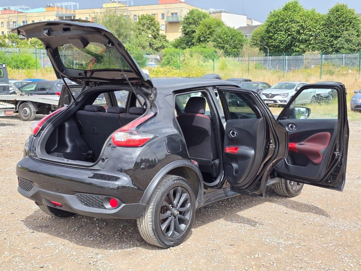 Used Nissan Juke 2014 for sale - 76381997: Photo 16