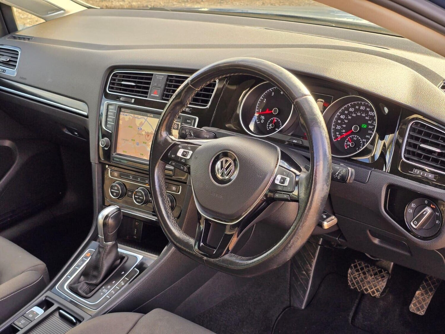 Used Volkswagen Golf 2015 for sale - 76211422: Photo 60