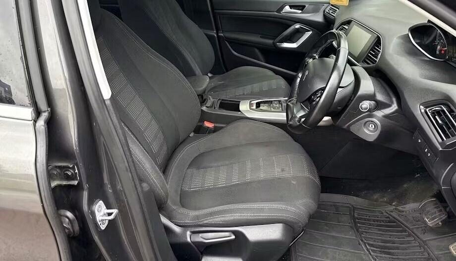 Used Peugeot 308 2017 for sale - 77435939: Photo 6