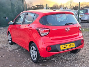 Used Hyundai i10 2018 for sale - 78907111: Photo