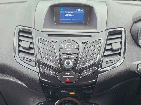 Used Ford Fiesta 2015 for sale - 75231181: Photo 31