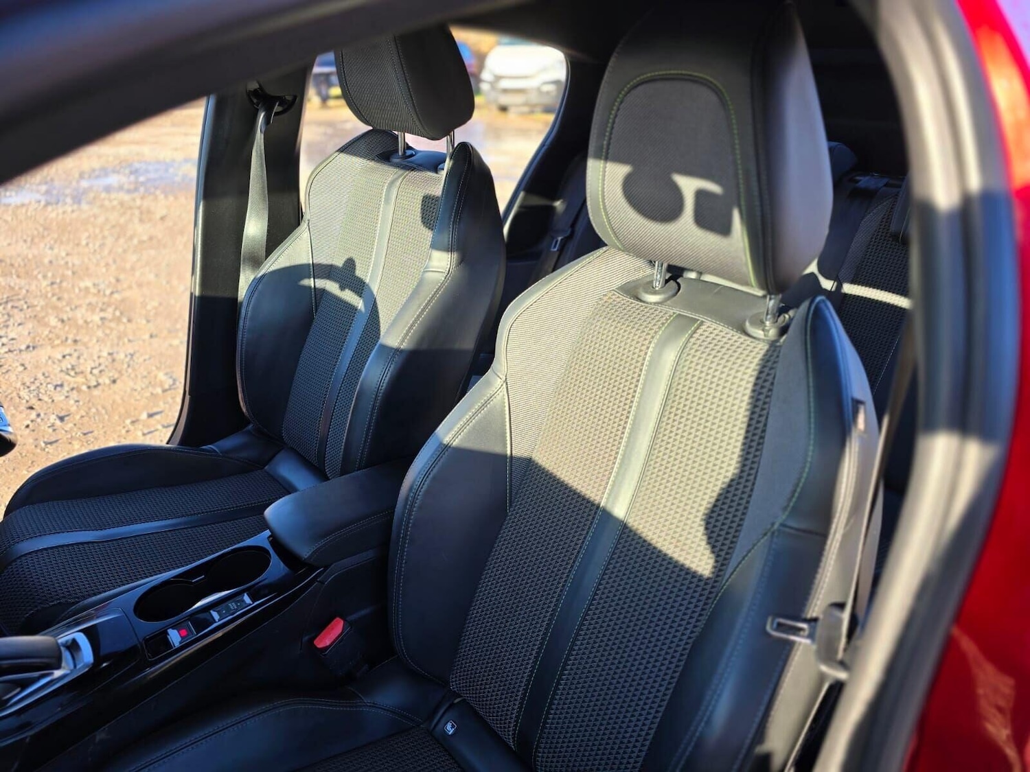 Used Peugeot 208 2021 for sale - 76836103: Photo 32