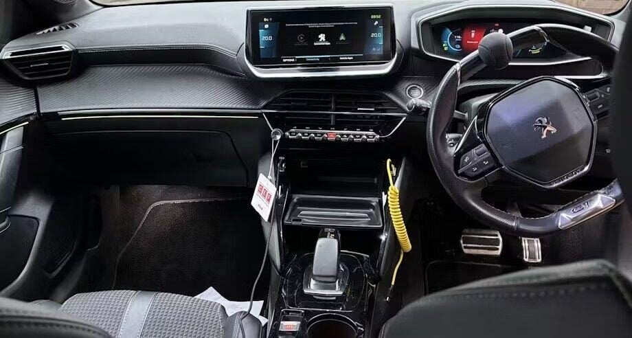 Used Peugeot 208 2021 for sale - 76836103: Photo 8