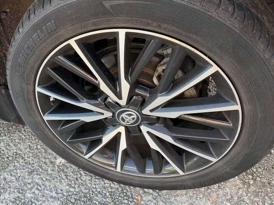 Used Toyota C-HR 2018 for sale - 76791383: Photo 6