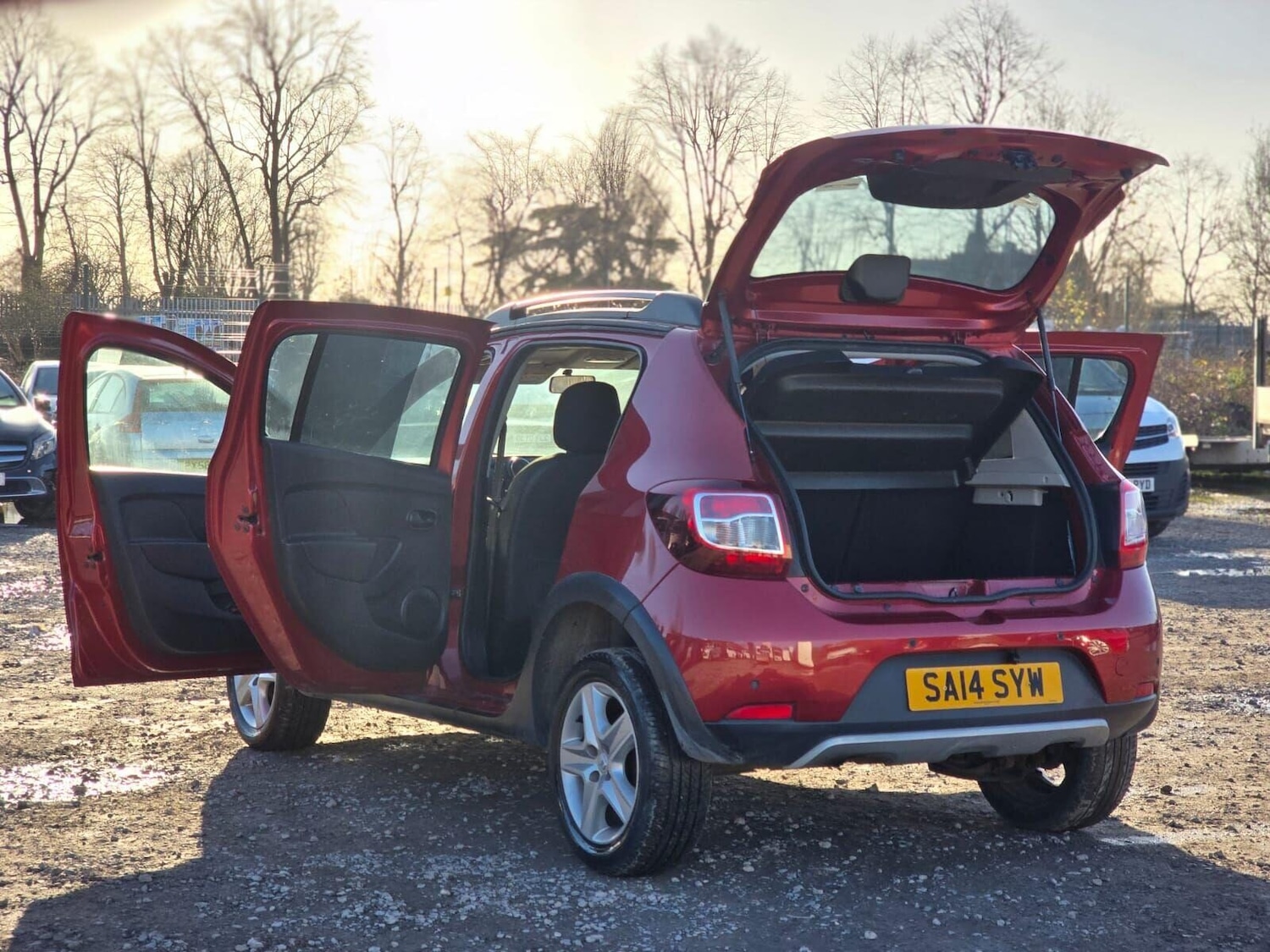 Used Dacia Sandero Stepway 2014 for sale - 77053139: Photo 9