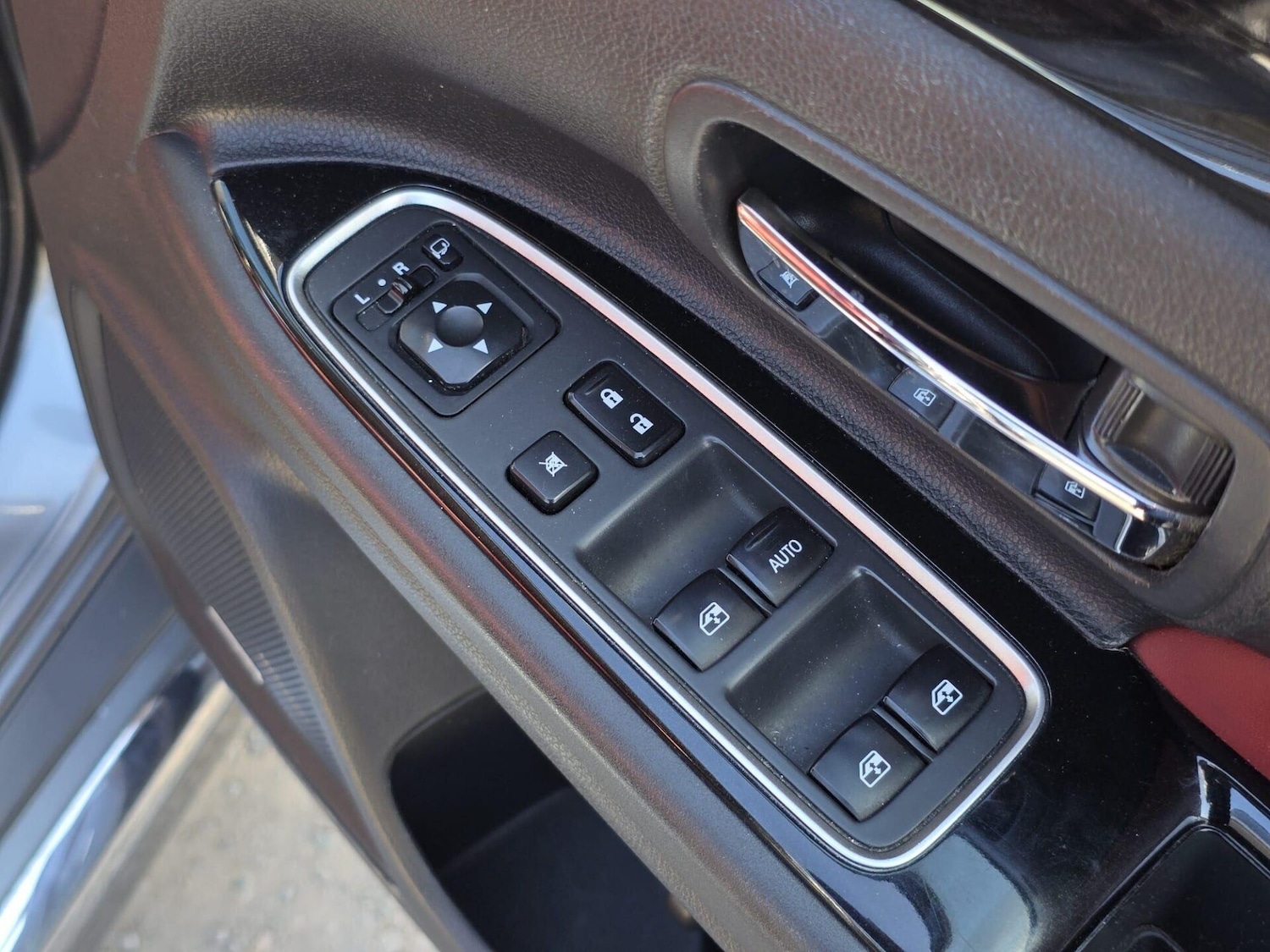 Used Mitsubishi Outlander 2016 for sale - 78151796: Photo 31