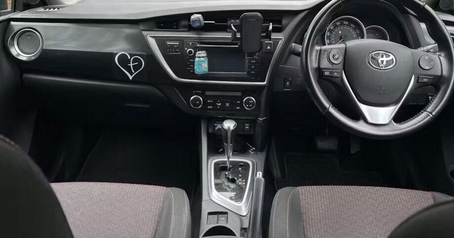 Used Toyota Auris 2013 for sale - 77001314: Photo 5