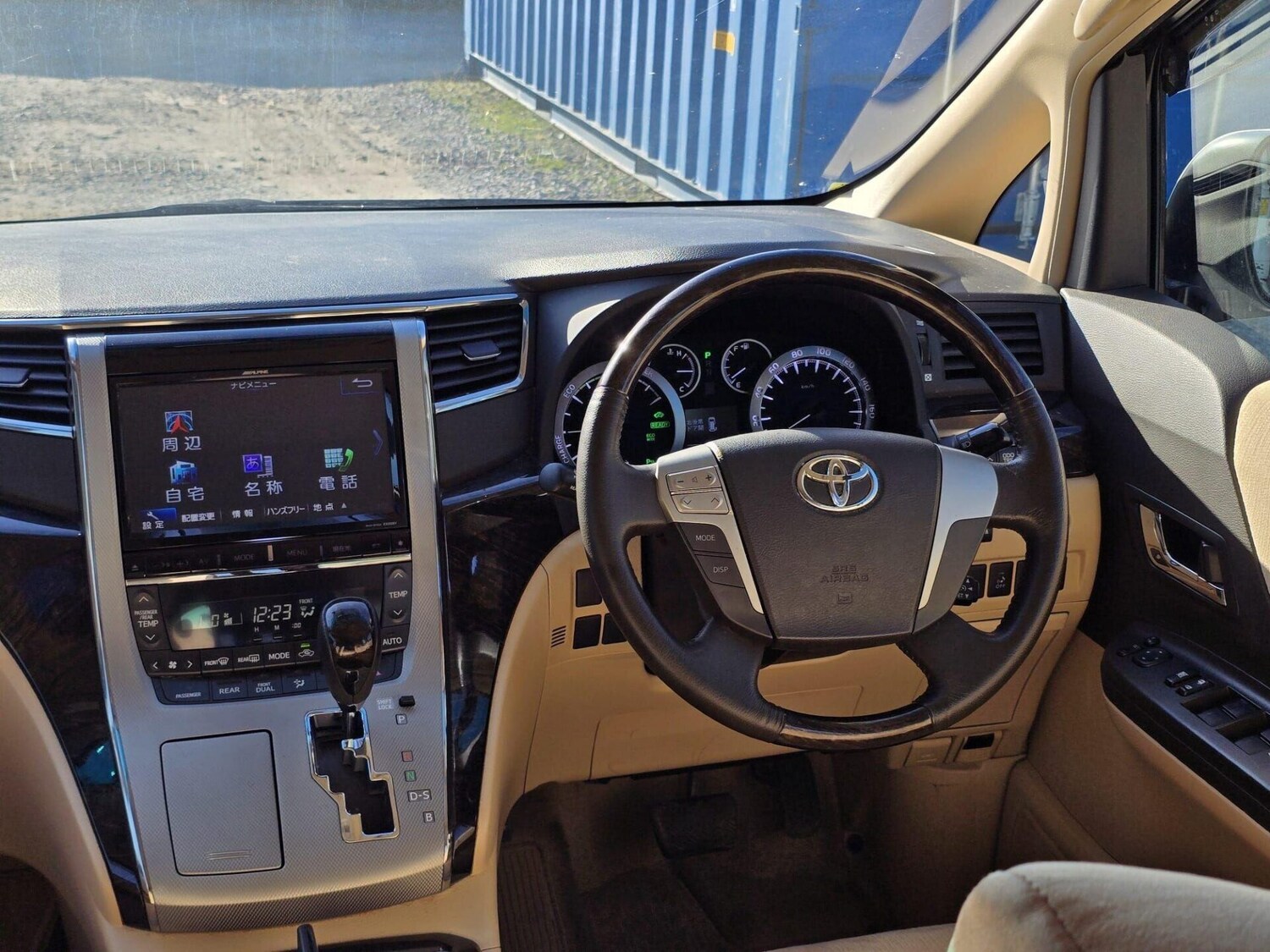 Used Toyota Alphard 2014 for sale - 77961803: Photo 17