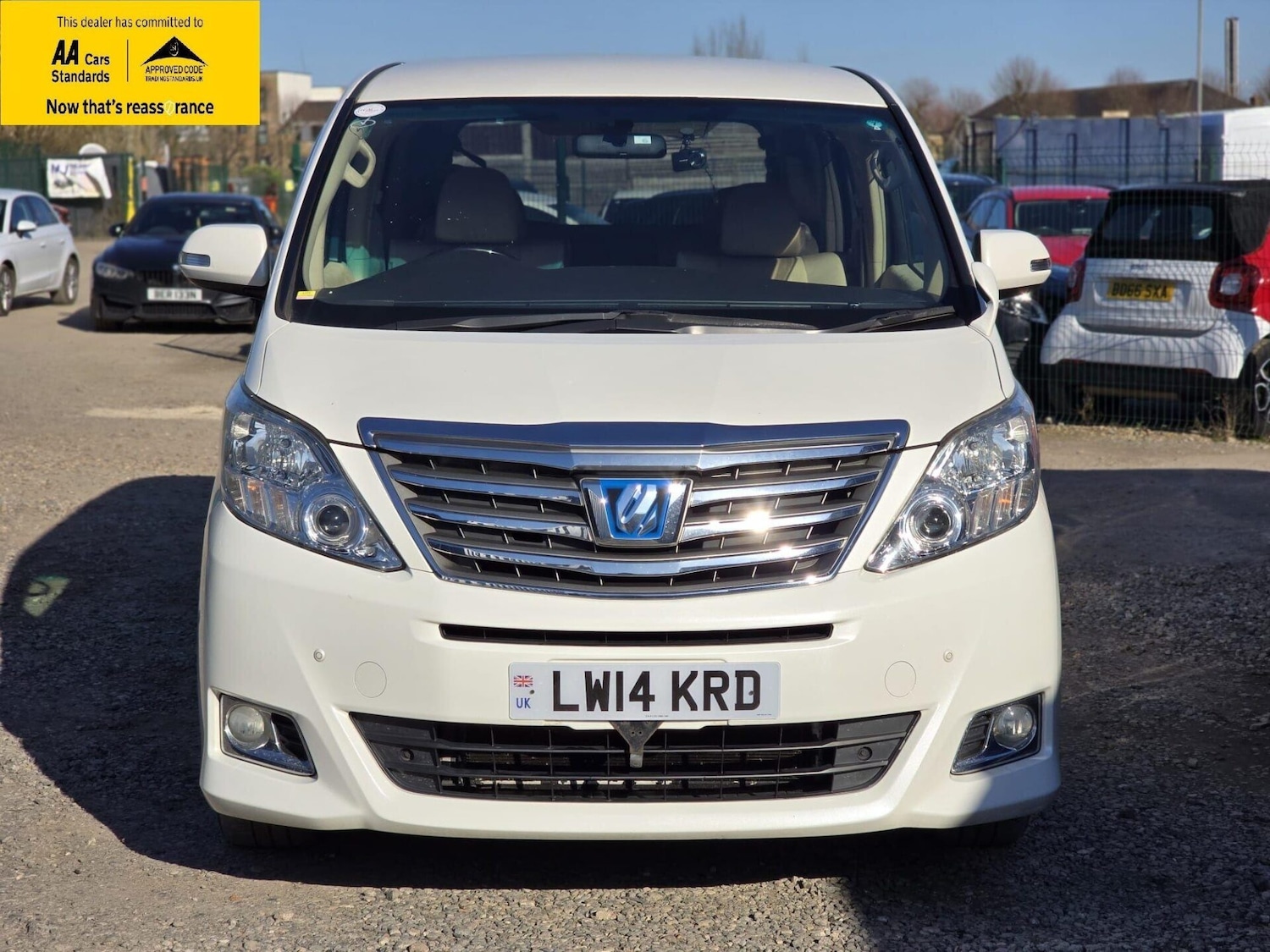 Used Toyota Alphard 2014 for sale - 77961803: Photo 2