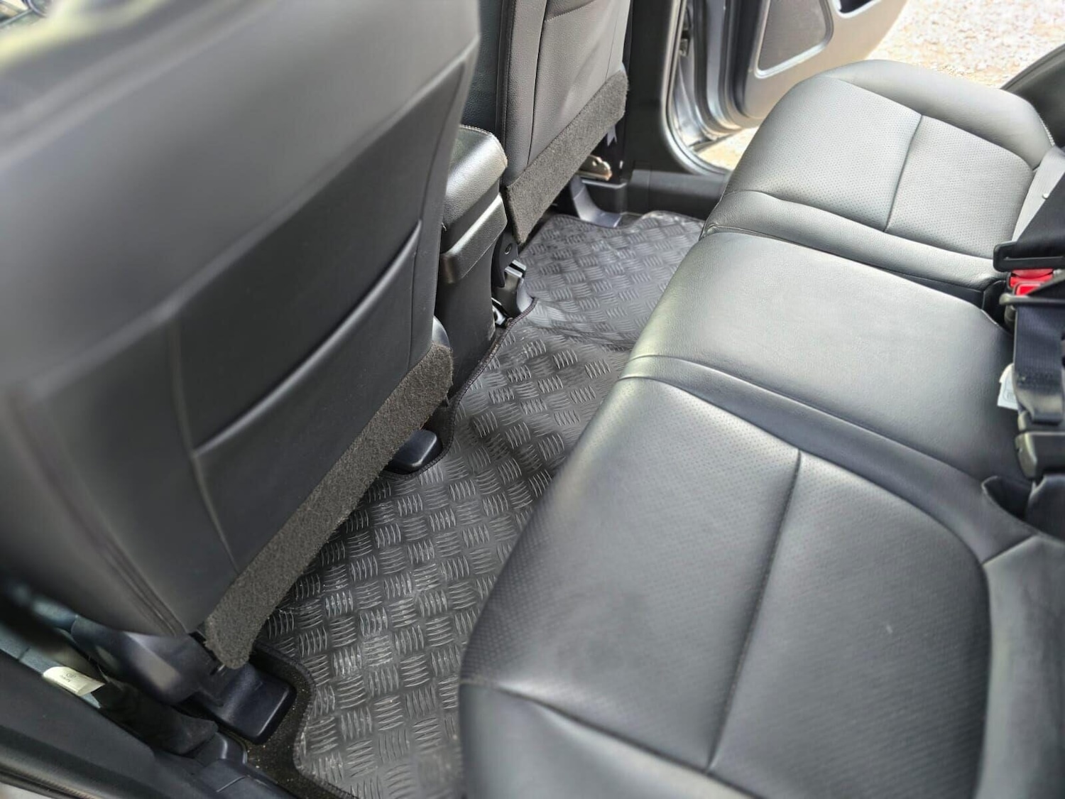 Used Mitsubishi Outlander 2015 for sale - 75962238: Photo 25