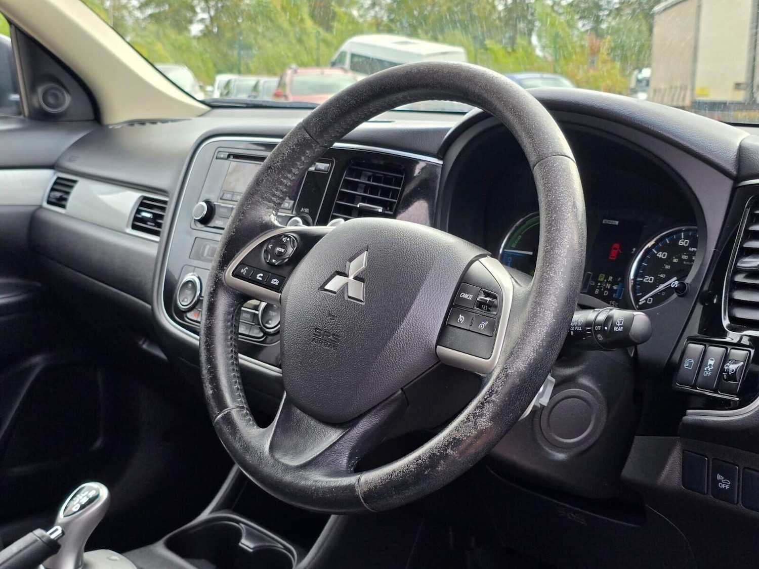 Used Mitsubishi Outlander 2015 for sale - 75962238: Photo 37