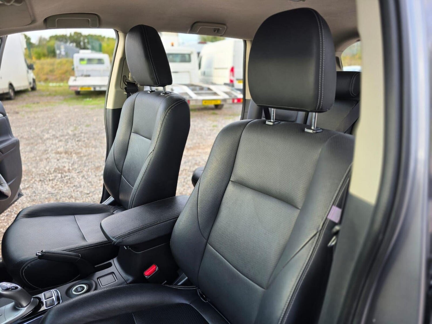 Used Mitsubishi Outlander 2015 for sale - 75962238: Photo 39