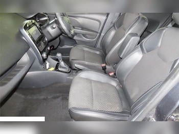 Used Renault Clio 2018 for sale - 78926554: Photo