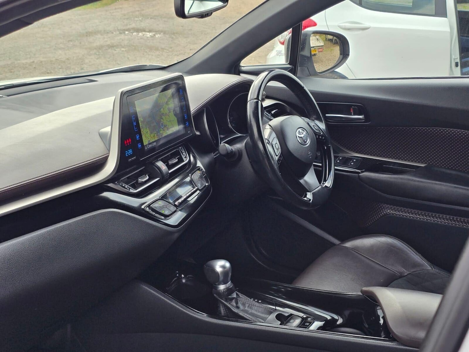 Used Toyota C-HR 2017 for sale - 75962235: Photo 26