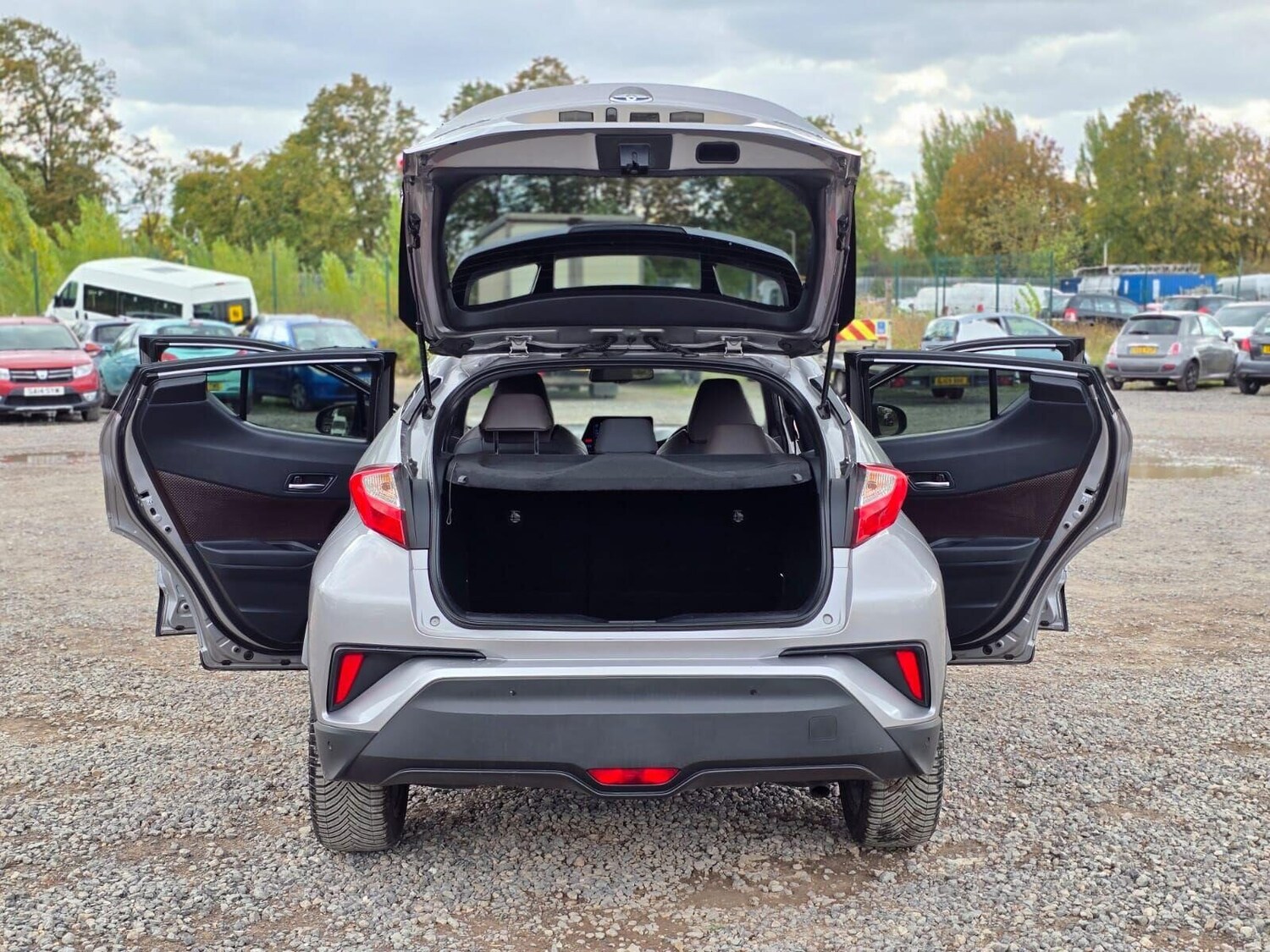 Used Toyota C-HR 2017 for sale - 75962235: Photo 42