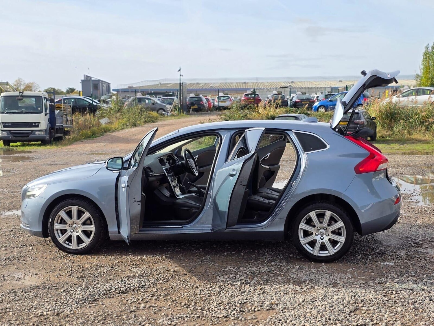 Used Volvo V40 2018 for sale - 76312216: Photo 10