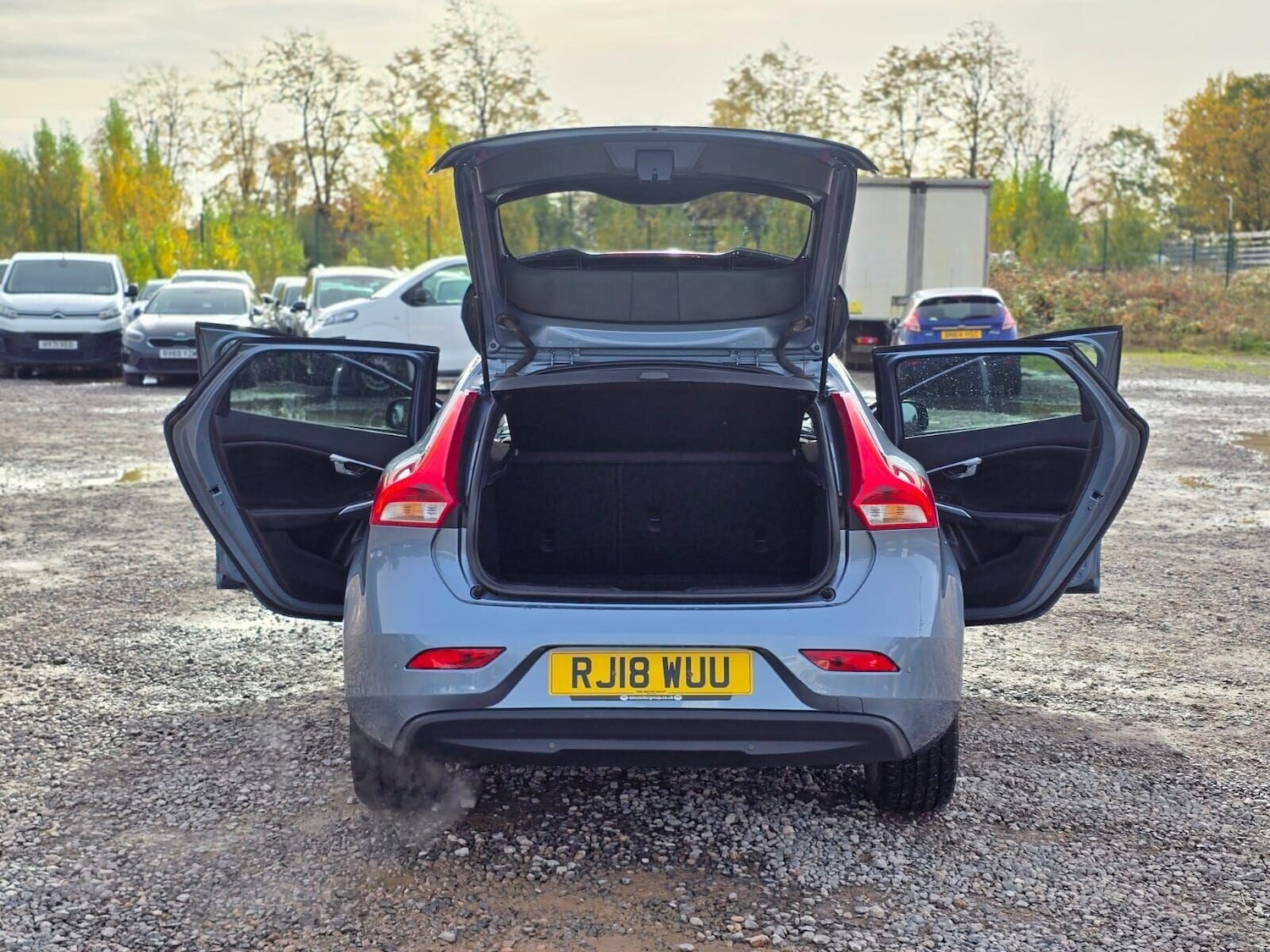 Used Volvo V40 2018 for sale - 76312216: Photo 11