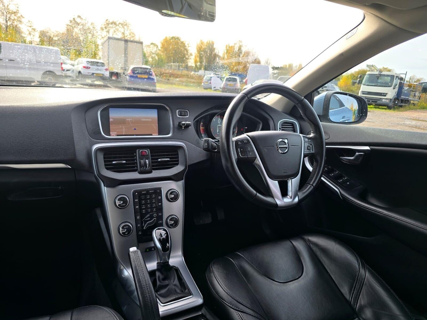 Used Volvo V40 2018 for sale - 76312216: Photo 19