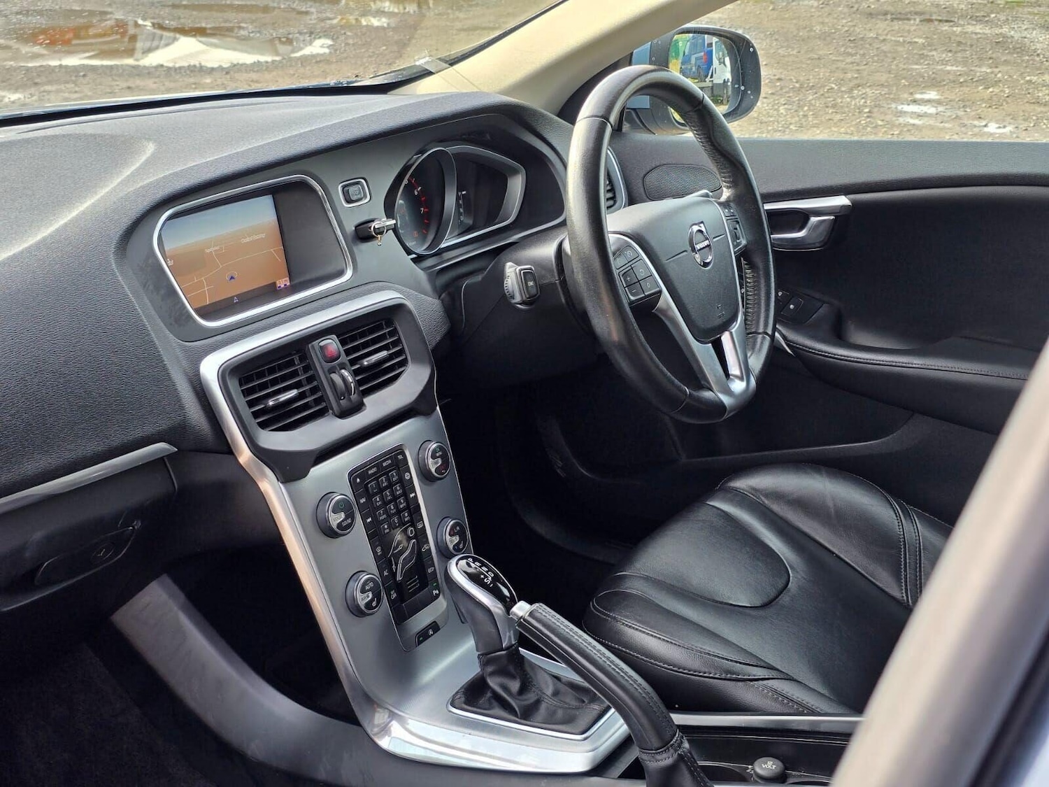 Used Volvo V40 2018 for sale - 76312216: Photo 20