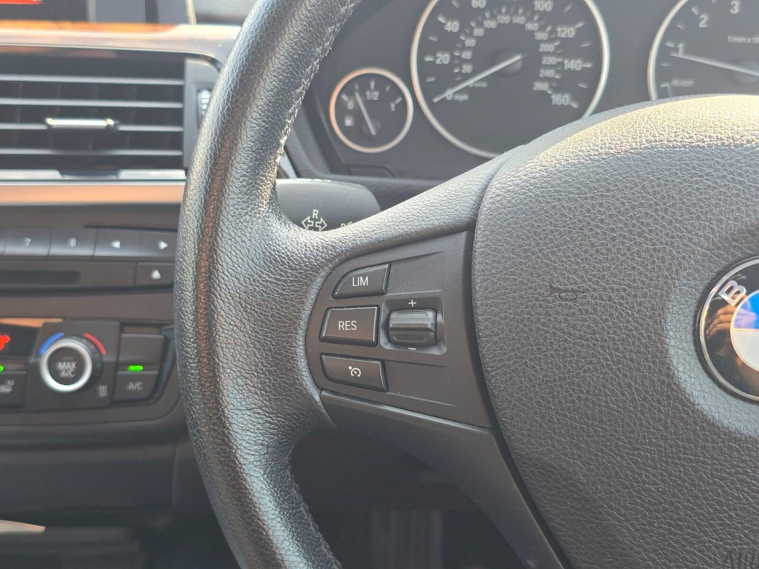 Used BMW 3 Series 2014 for sale - 76023160: Photo 29