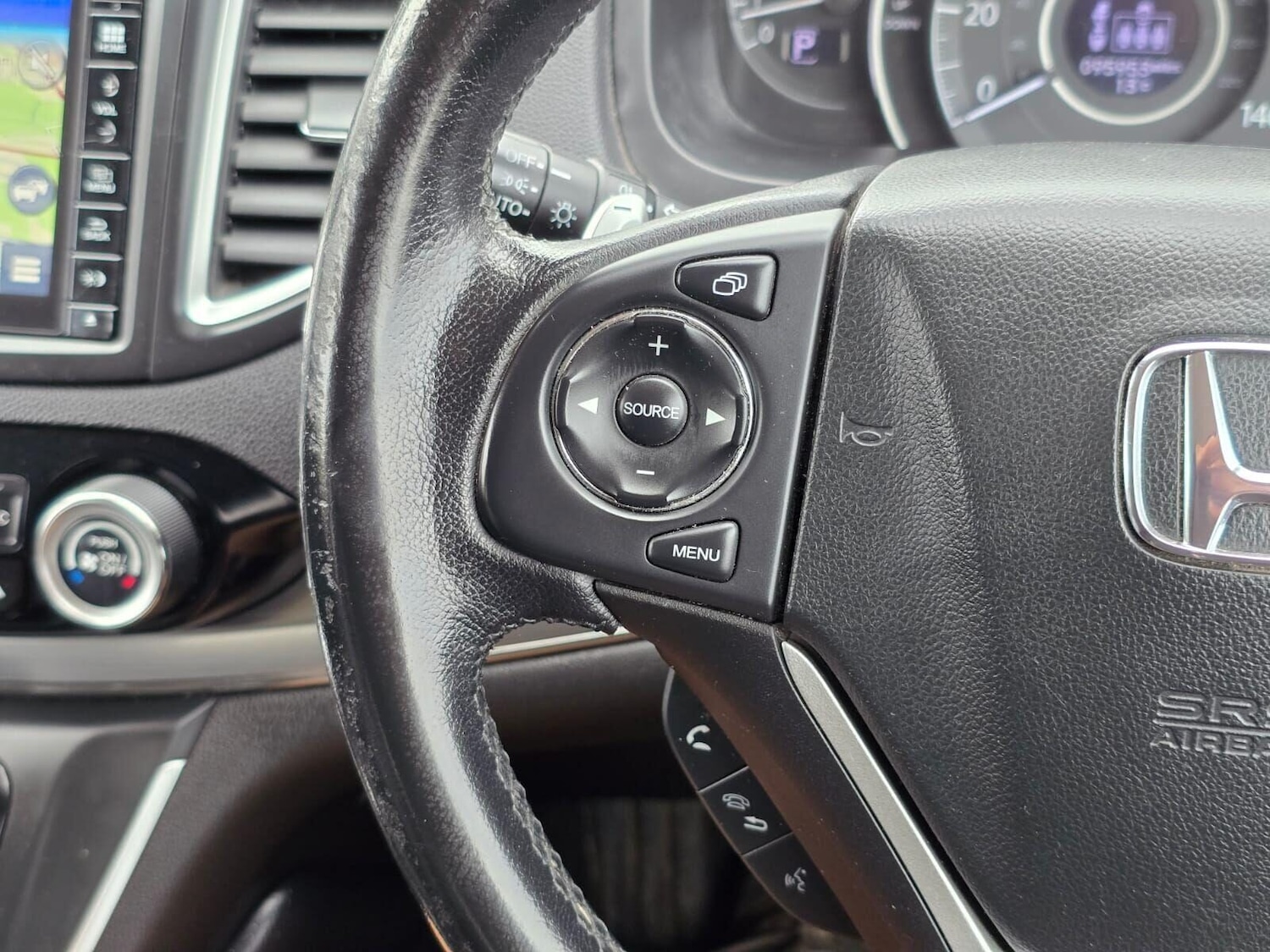 Used Honda CR-V 2018 for sale - 76030117: Photo 33