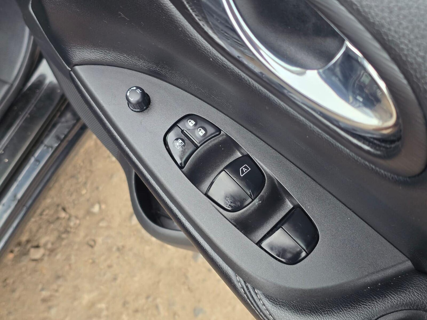 Used Nissan Pulsar 2016 for sale - 76631200: Photo 52