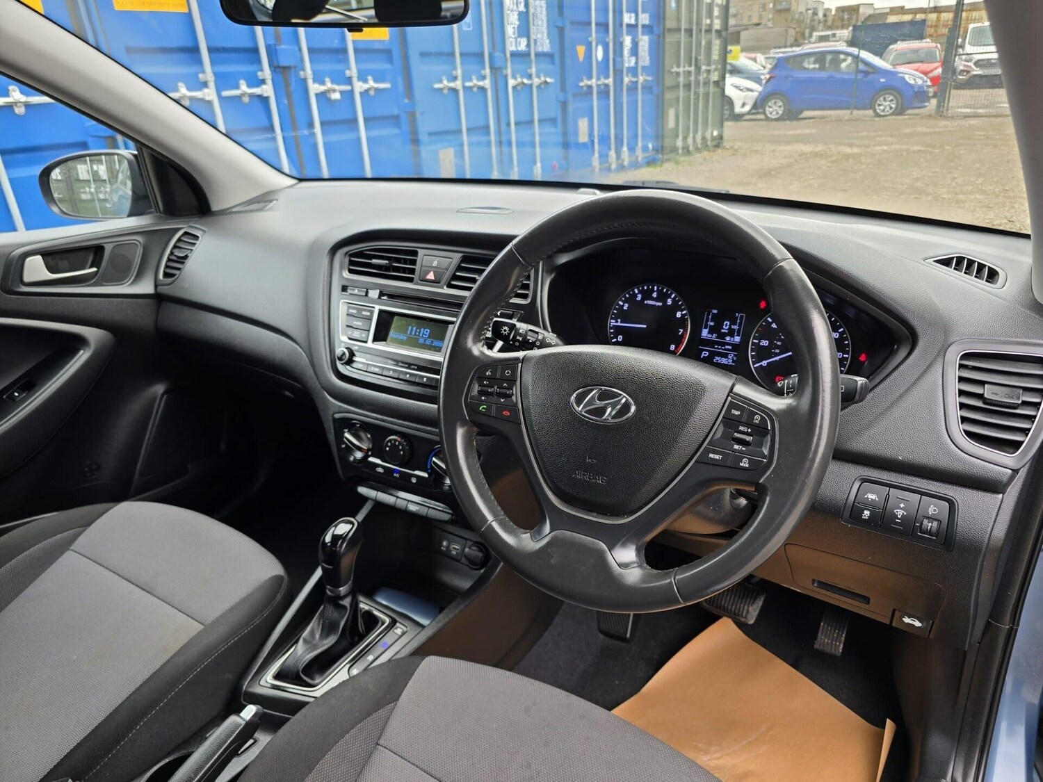 Used Hyundai i20 2017 for sale - 77546260: Photo 20