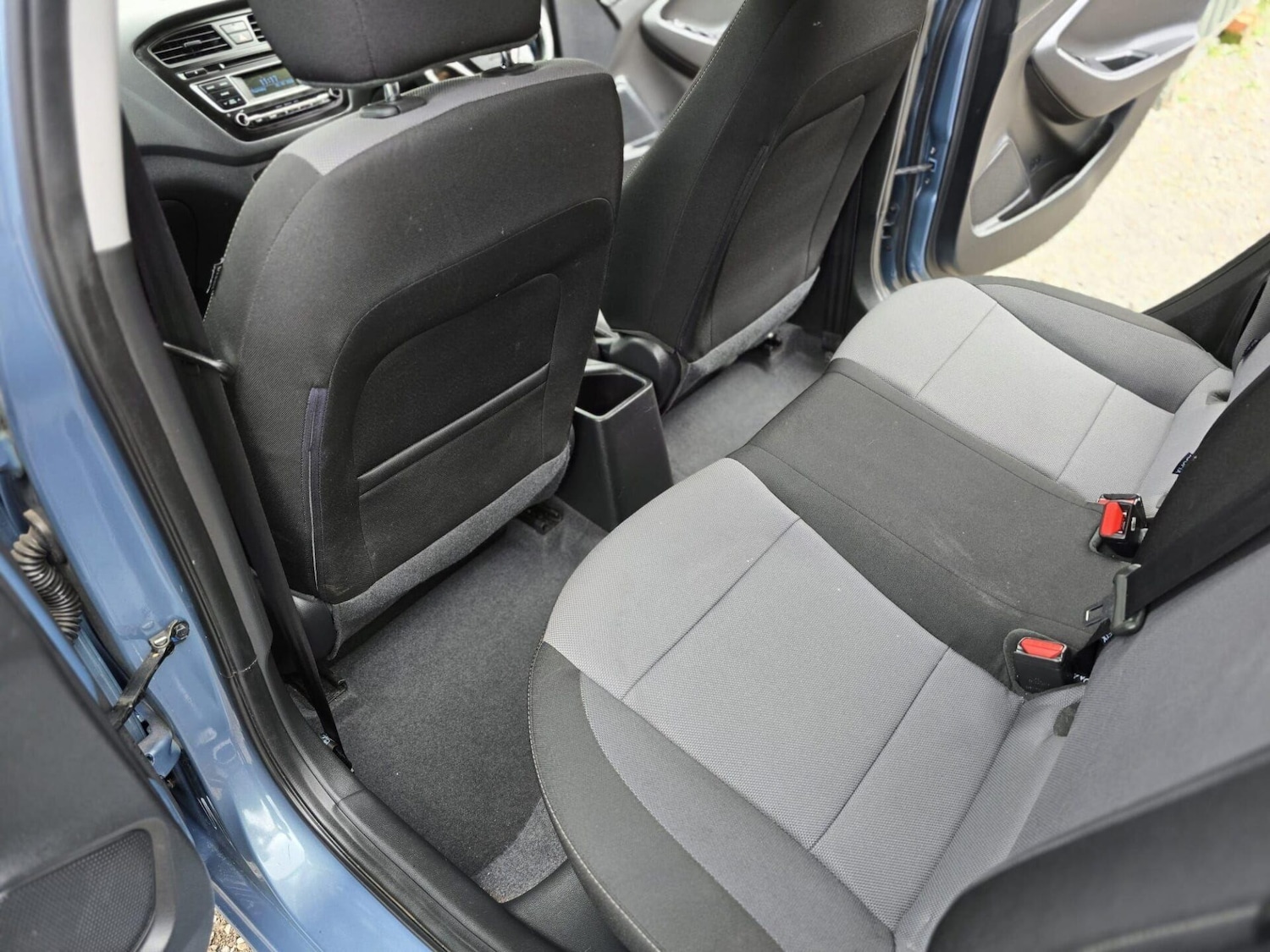 Used Hyundai i20 2017 for sale - 77546260: Photo 25