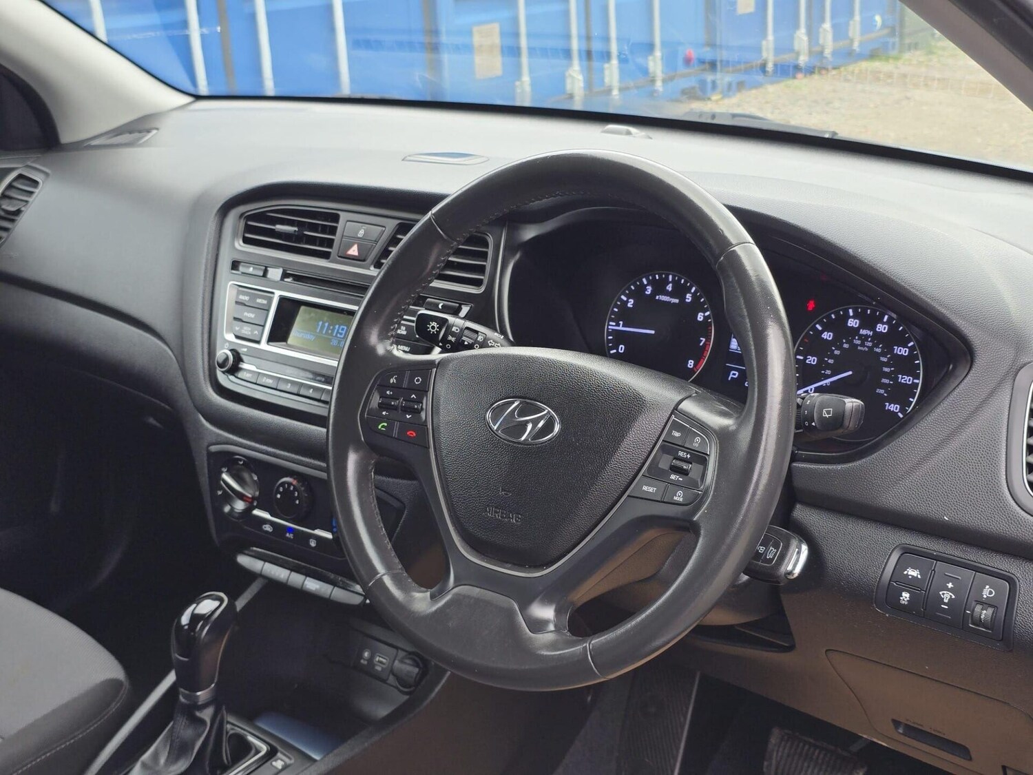 Used Hyundai i20 2017 for sale - 77546260: Photo 55