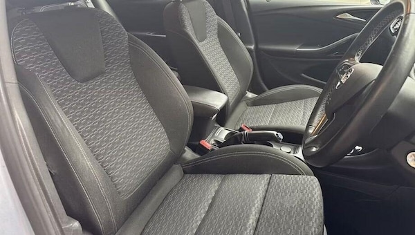 Used Vauxhall Astra 2019 for sale - 76280662: Photo 6