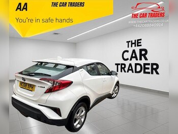 Used Toyota C-HR 2019 for sale - 76616942: Photo