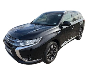 Used Mitsubishi Outlander 2017 for sale - 77844826: Photo
