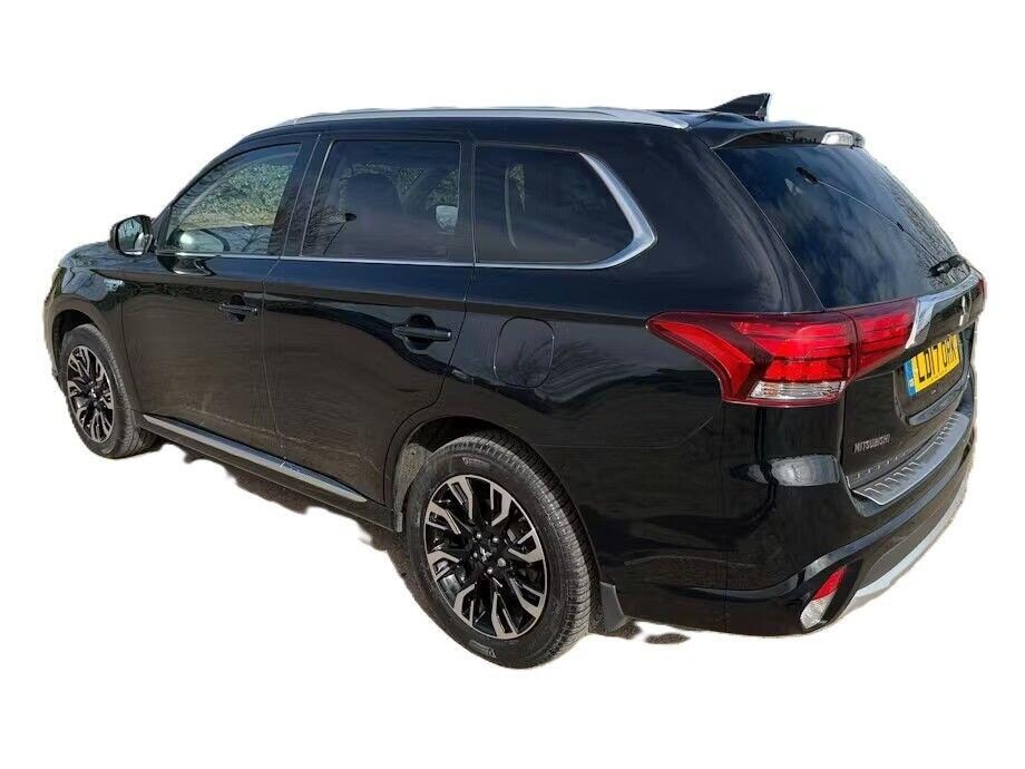 Used Mitsubishi Outlander 2017 for sale - 77844826: Photo 3