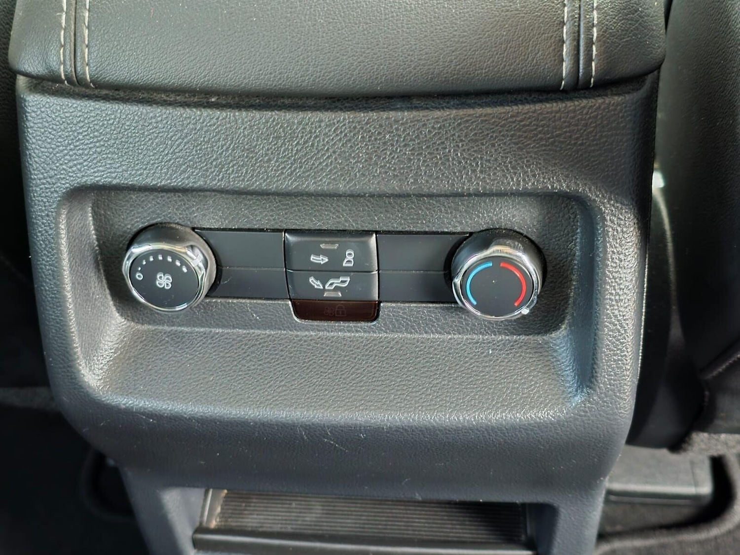 Used Ford S-Max 2017 for sale - 76469378: Photo 25