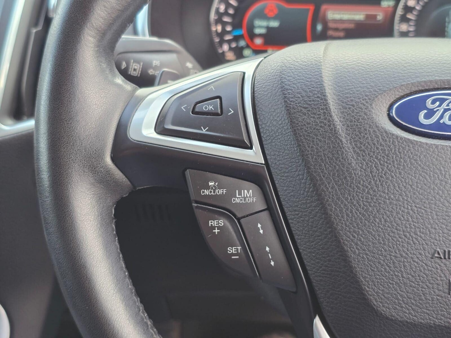 Used Ford S-Max 2017 for sale - 76469378: Photo 28