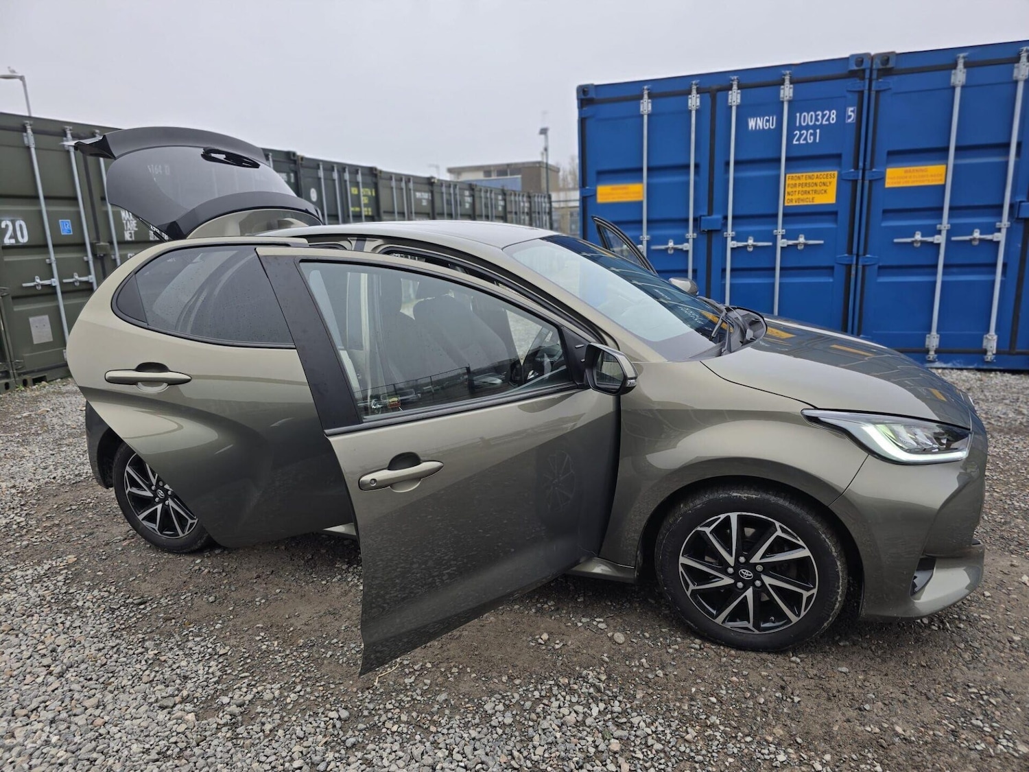 Used Toyota Yaris 2022 for sale - 78056064: Photo 14