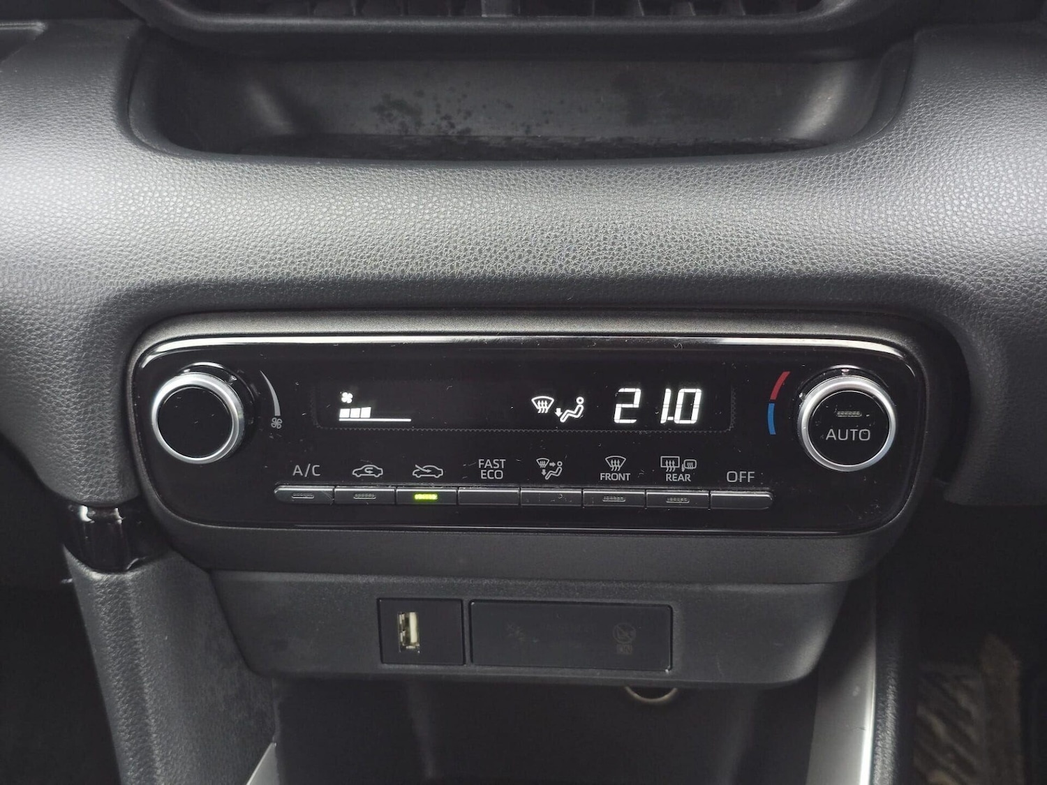 Used Toyota Yaris 2022 for sale - 78056064: Photo 27