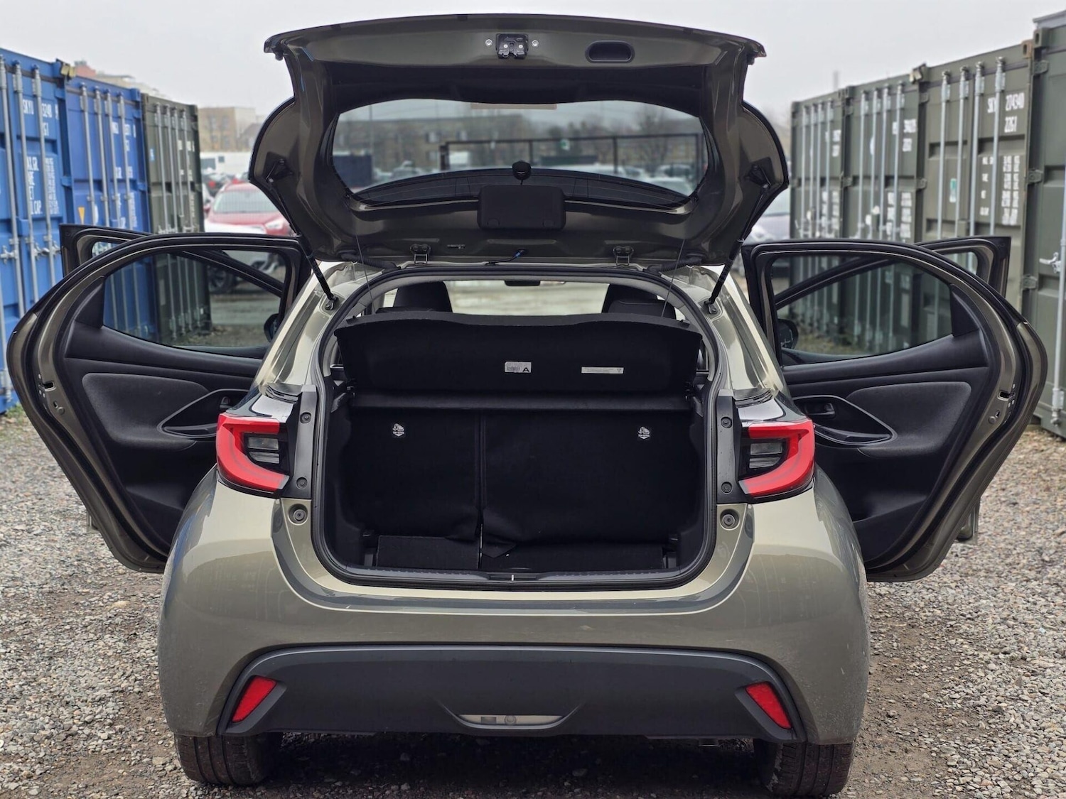 Used Toyota Yaris 2022 for sale - 78056064: Photo 33